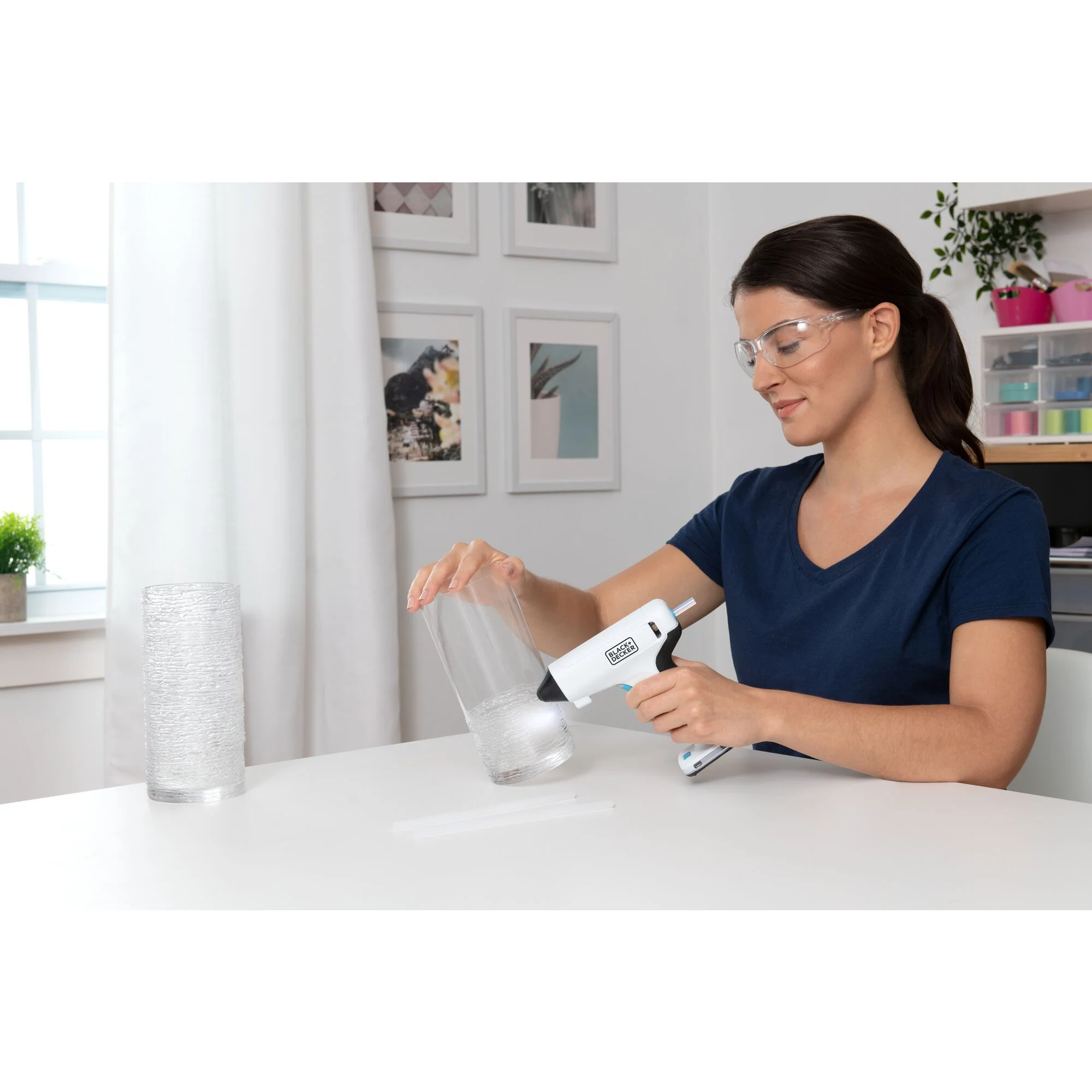 4V MAX* Cordless Glue Gun, USB Rechargeable