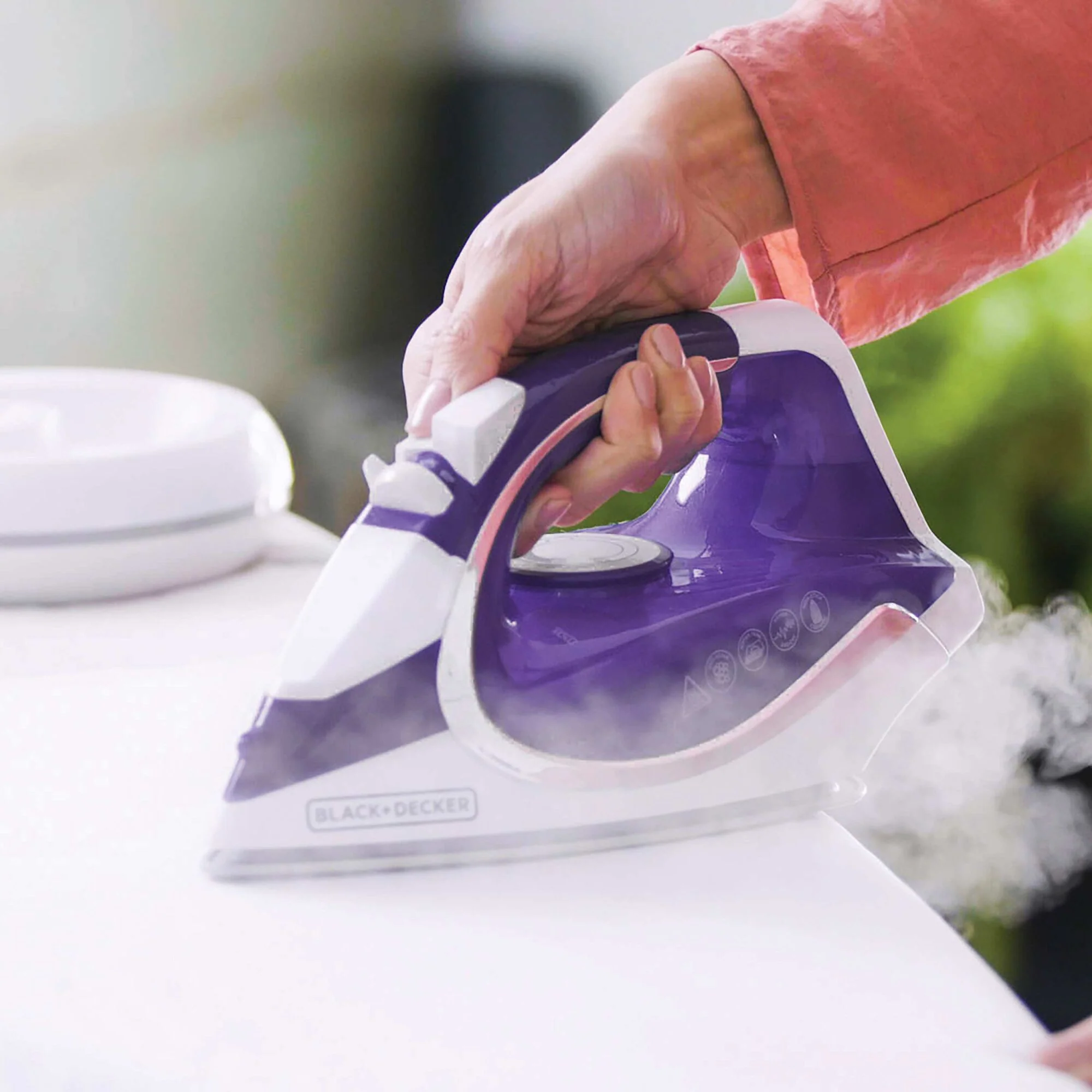 Light 'N Go Cordless Iron