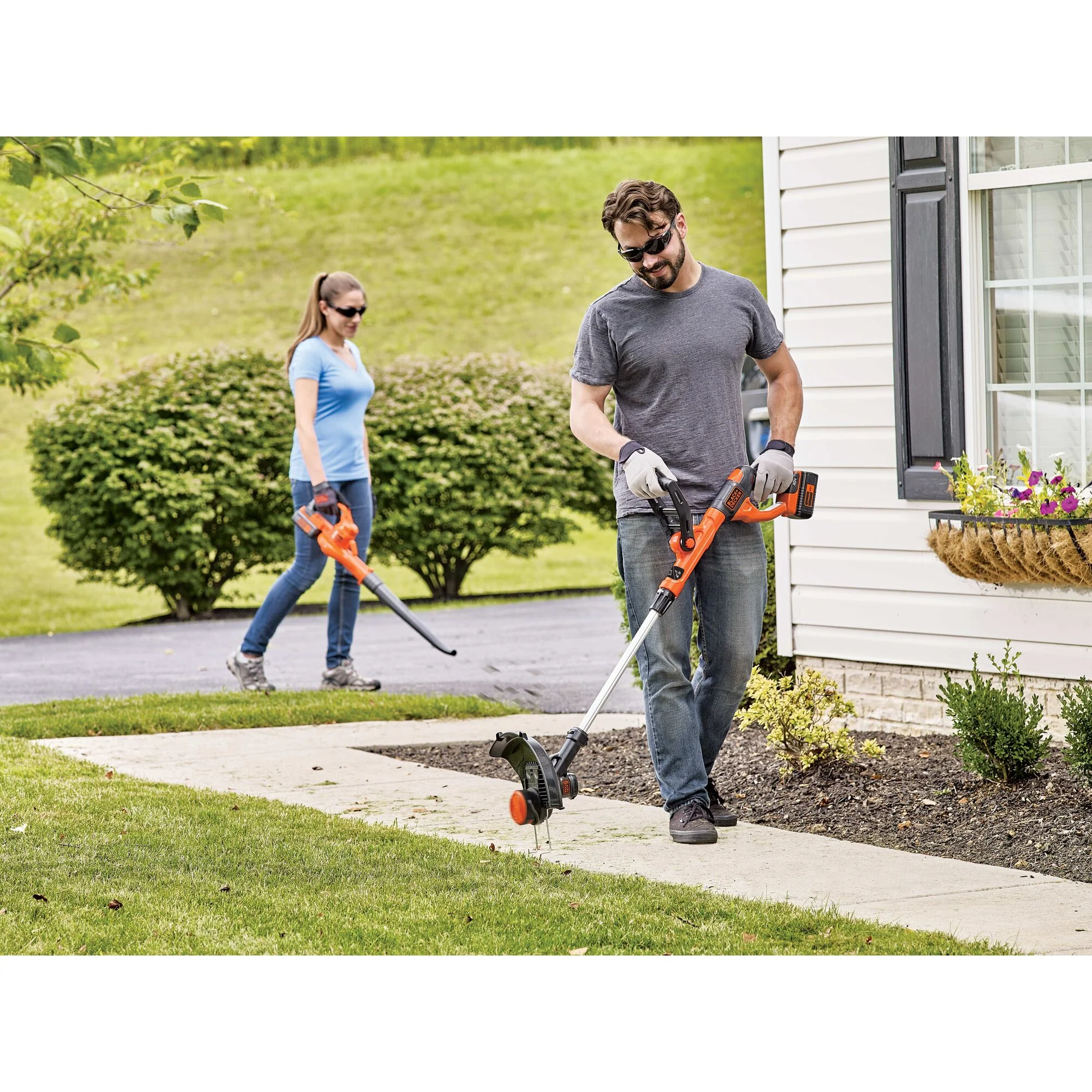 40V MAX* Cordless String Trimmer and Leaf Blower Combo Kit, Battery and Charger Included
