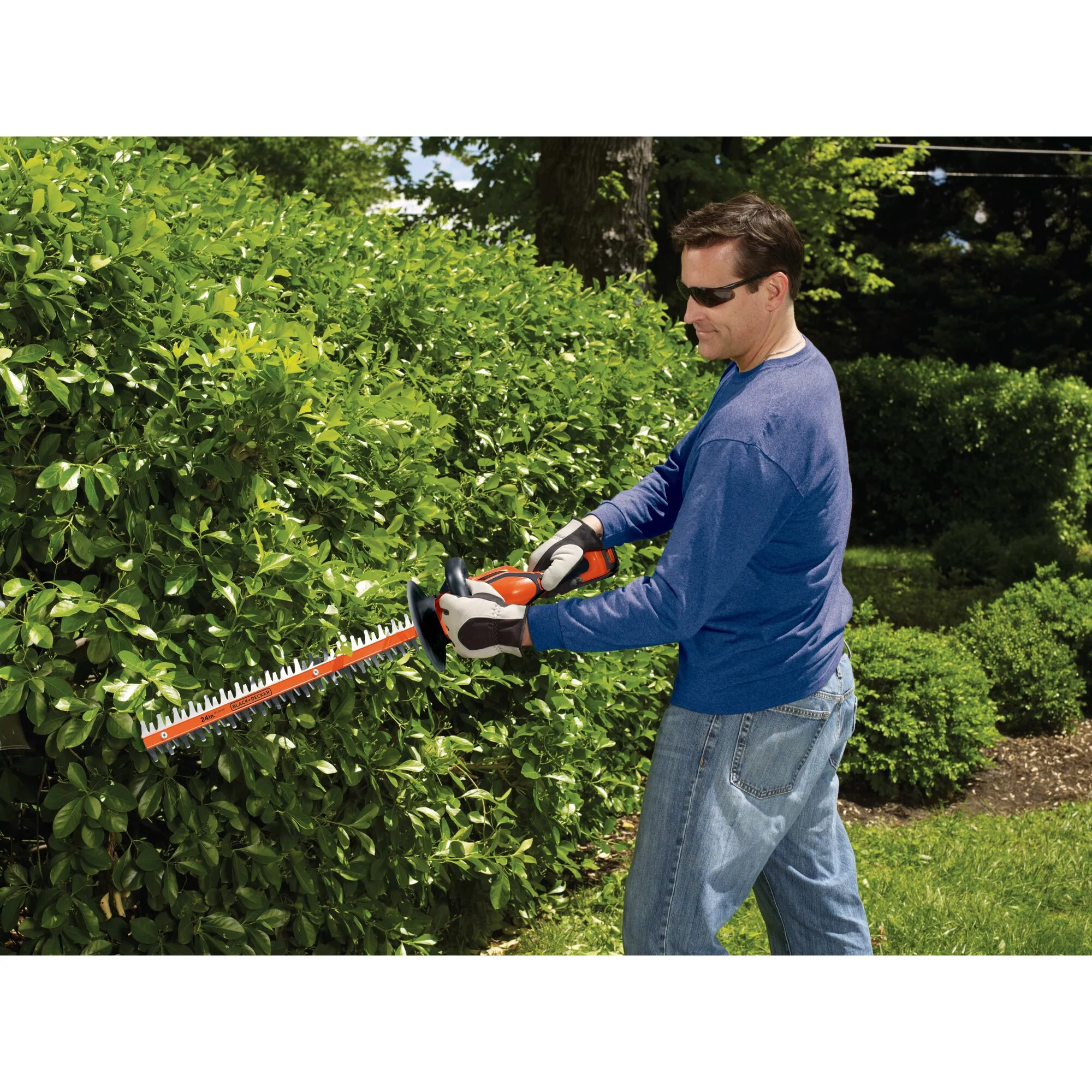 720-40v-max-cordless-24-inch-hedge-trimmer-battery-and-charger-not-included-2.webp 40V MAX* Cordless 24 inch Hedge Trimmer, Battery and Charger Not Included